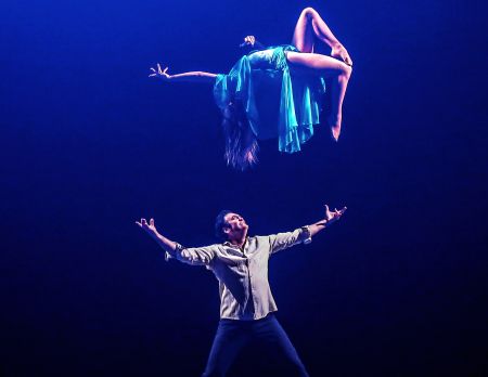 ILLUSIONIST RICK THOMAS - ARTS ON TOUR